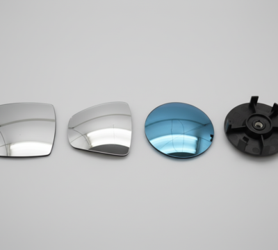 Quanti tipi di vetri specchio esistono per auto, moto e furgoni