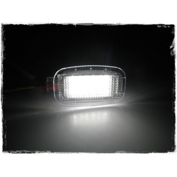 Lampadina Led Plafoniera per illuminazione vano bagagli Per Mercedes-Benz Classe E (S212) dal 2009>